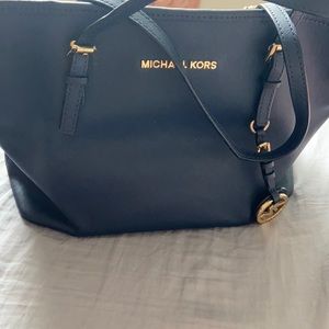 Used Michael Kors Jet Set Travel Tote Navy small excellent condition w dust bag